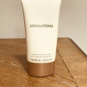 Armani instant off face , oil in gel cleanser